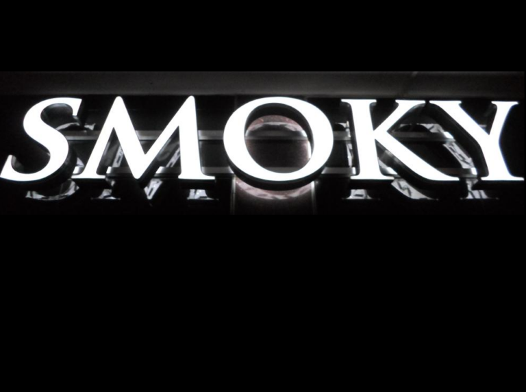 WeedCashNetwork Kerpen Horrem Smoky HeadShisha Shop logo file 2 768x572